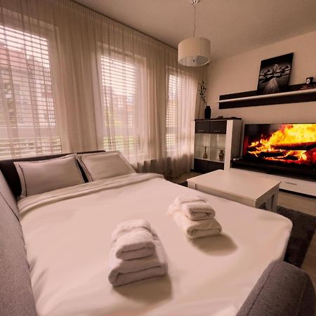 Elegant Escape Apartment II - City Centre Bratislava Exteriér fotografie