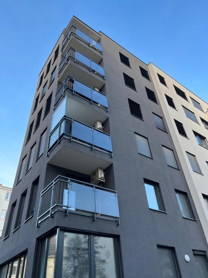 Elegant Escape Apartment II - City Centre Bratislava Exteriér fotografie
