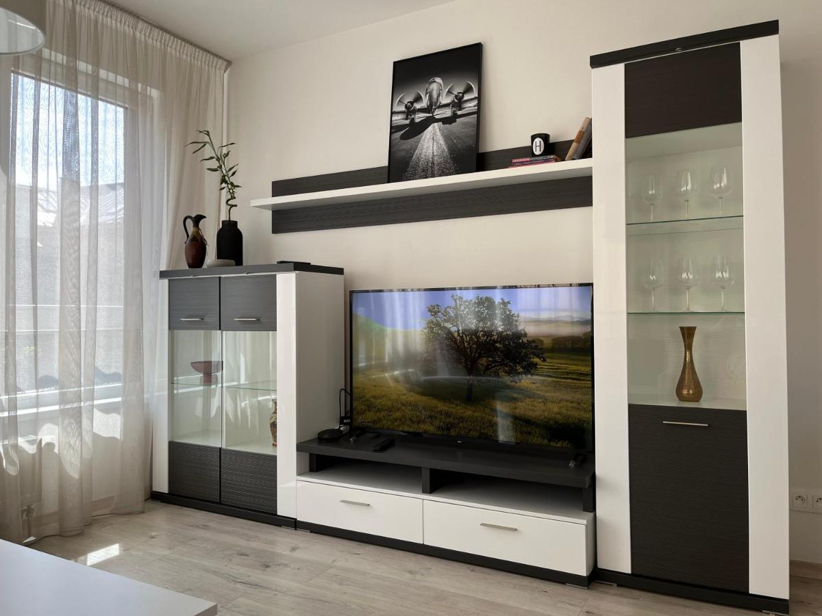 Elegant Escape Apartment II - City Centre Bratislava Exteriér fotografie